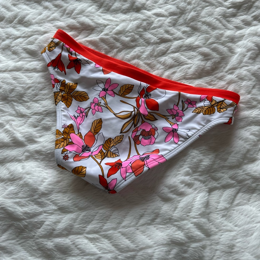 target bikini bottoms xs (bundle with more bikinis on my page (triangl)